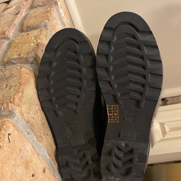 Tatoosh Size 37 Rubber Boots with Gray Rabbit Fur - Picture 6 of 7